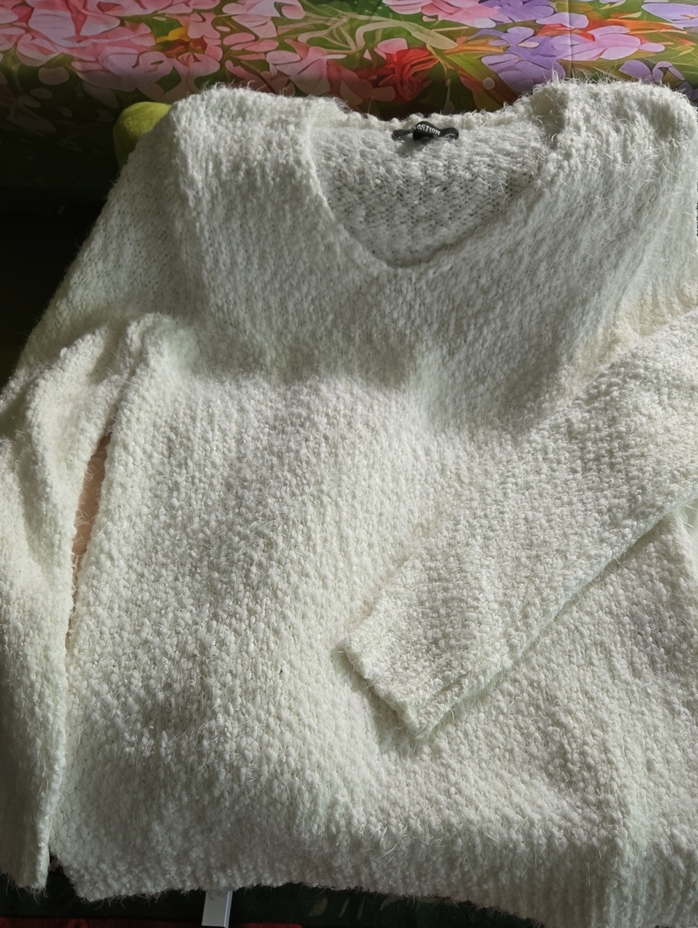 Kenneth Cole Cream V-Neck Textured Knit Sweater